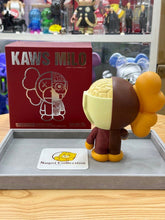Kaws Bape 解剖 Baby Milo 棕色版。